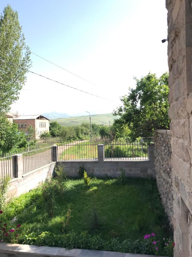 Mitane Hotel Sisian Bagian luar foto