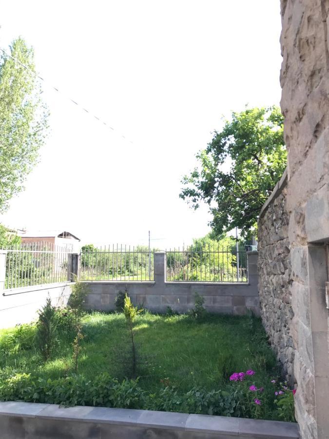 Mitane Hotel Sisian Bagian luar foto