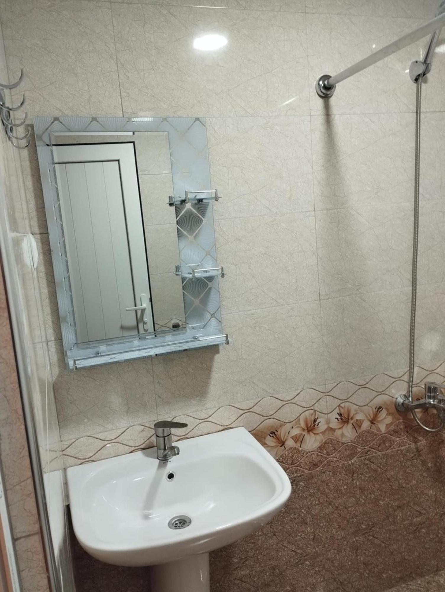 Mitane Hotel Sisian Bagian luar foto